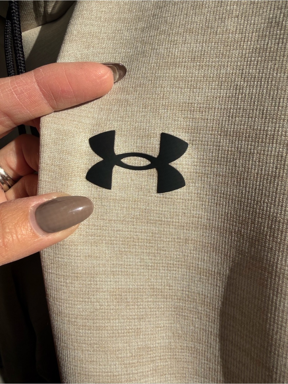 Under Armour Beige Hoodie Men’s Large Fleece Pullover Kangaroo Pocket - Picture 3 of 4